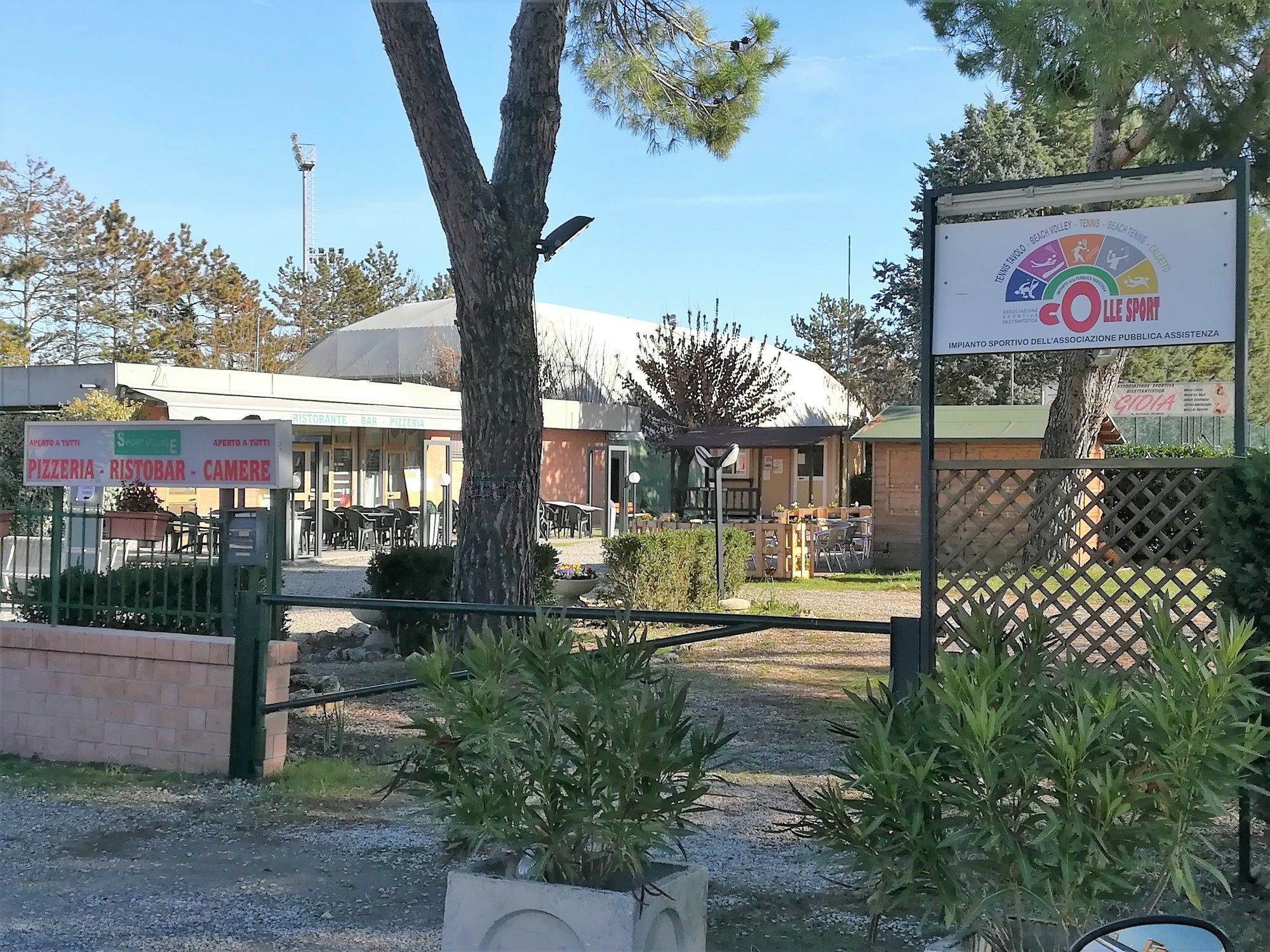 Sport Village La Badia コッレ・ヴァル・デルザ エクステリア 写真